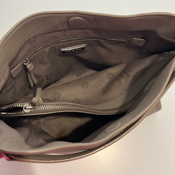 Tory Burch tote - Picture 4 of 4